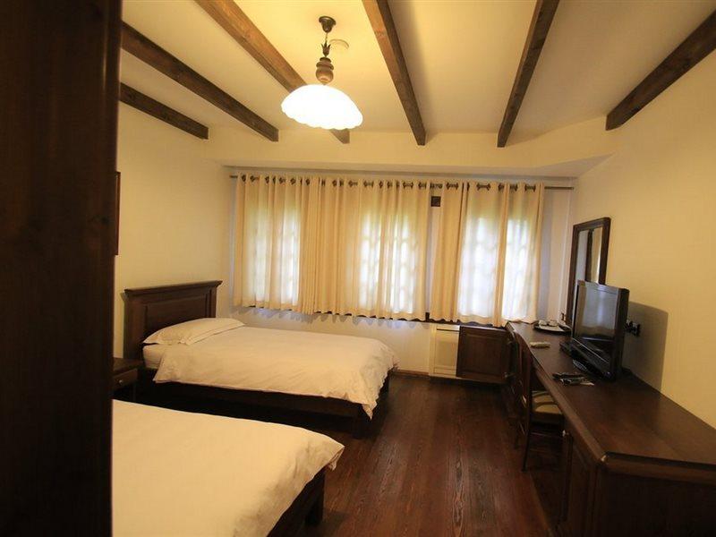 Boutique Hotel Muzaka Berat Luaran gambar