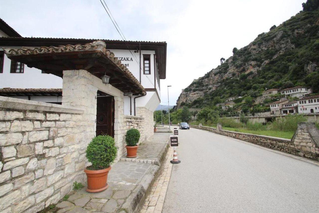 Boutique Hotel Muzaka Berat Luaran gambar
