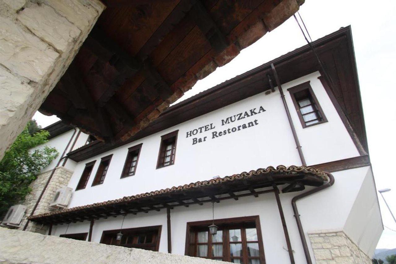 Boutique Hotel Muzaka Berat Luaran gambar