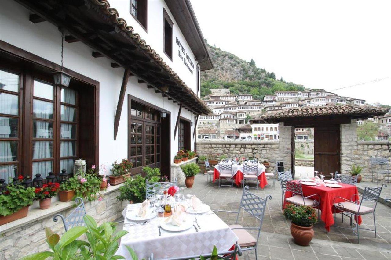 Boutique Hotel Muzaka Berat Luaran gambar