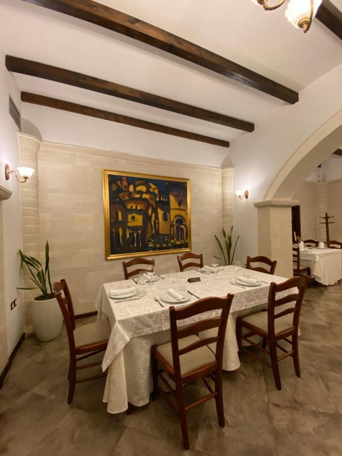 Boutique Hotel Muzaka Berat Luaran gambar