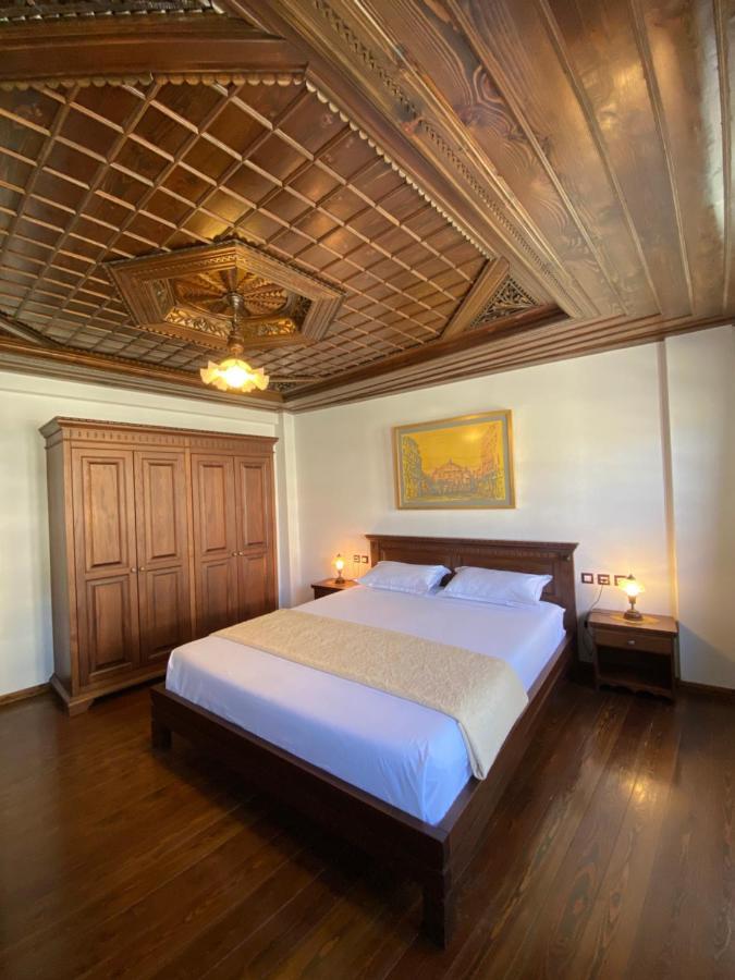 Boutique Hotel Muzaka Berat Luaran gambar