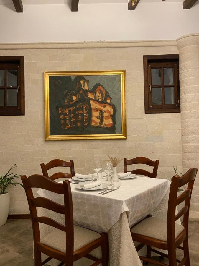 Boutique Hotel Muzaka Berat Luaran gambar