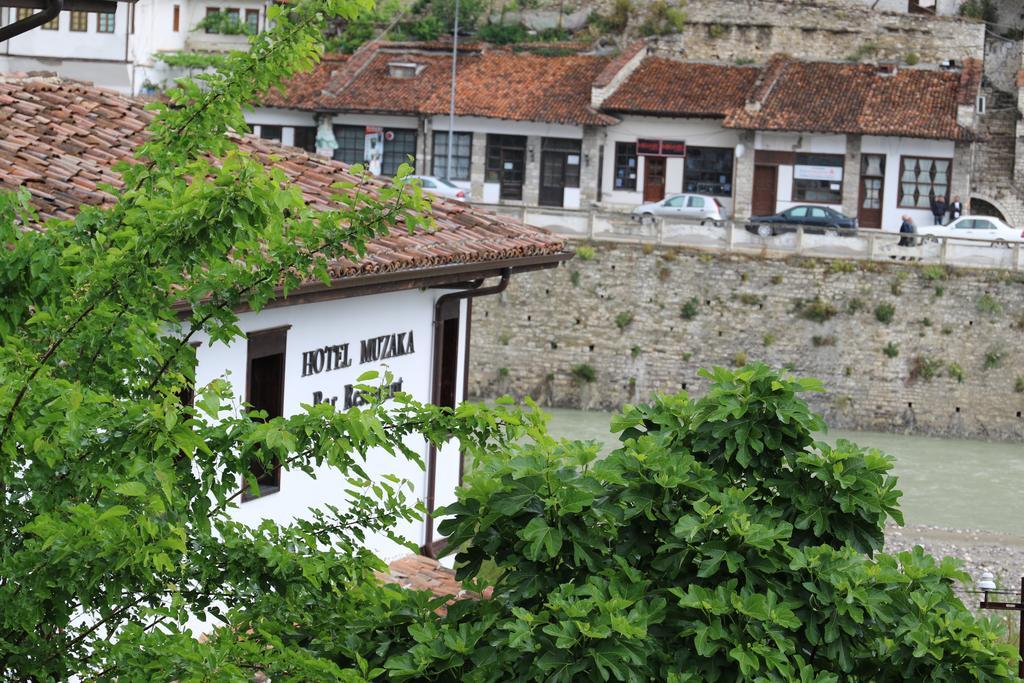 Boutique Hotel Muzaka Berat Luaran gambar